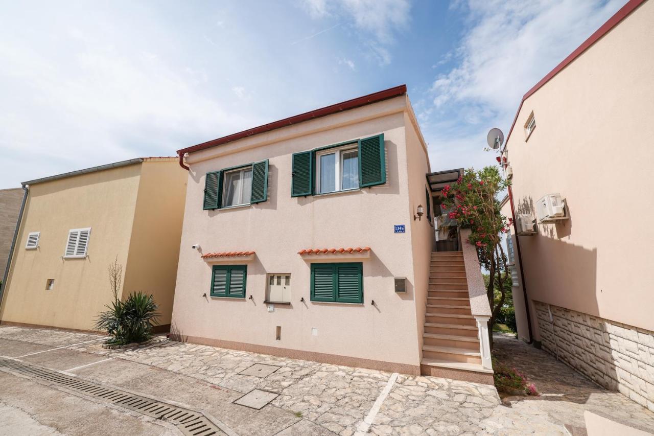 Rooms Malic Petrčane Exterior foto