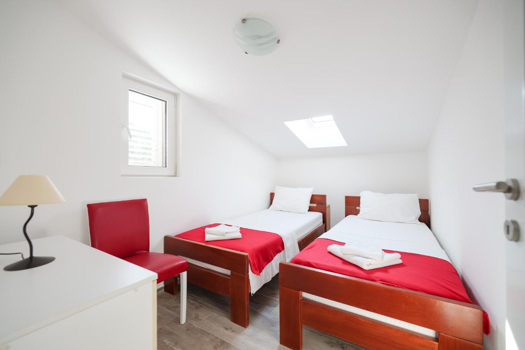 Rooms Malic Petrčane Habitación foto