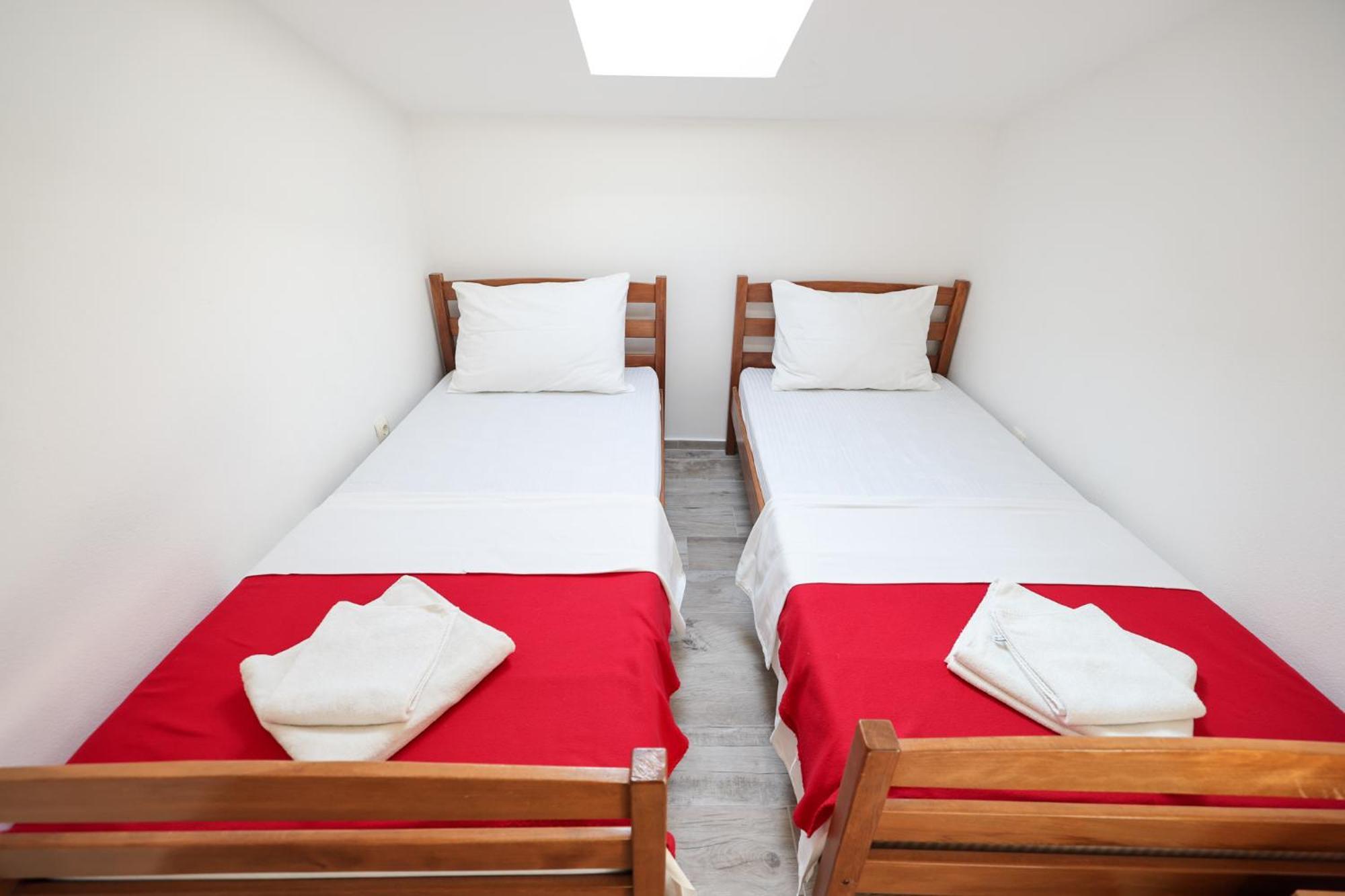 Rooms Malic Petrčane Habitación foto